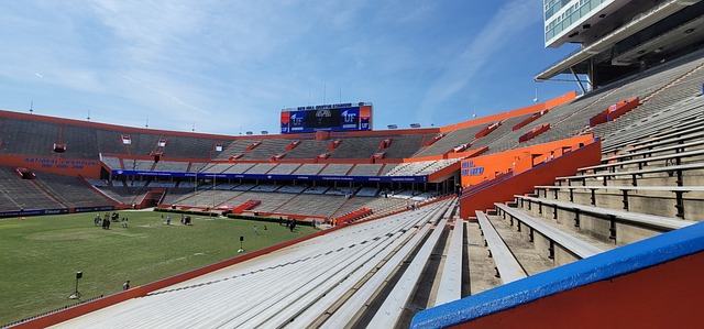 功抓住邓俊 功抓住邓俊